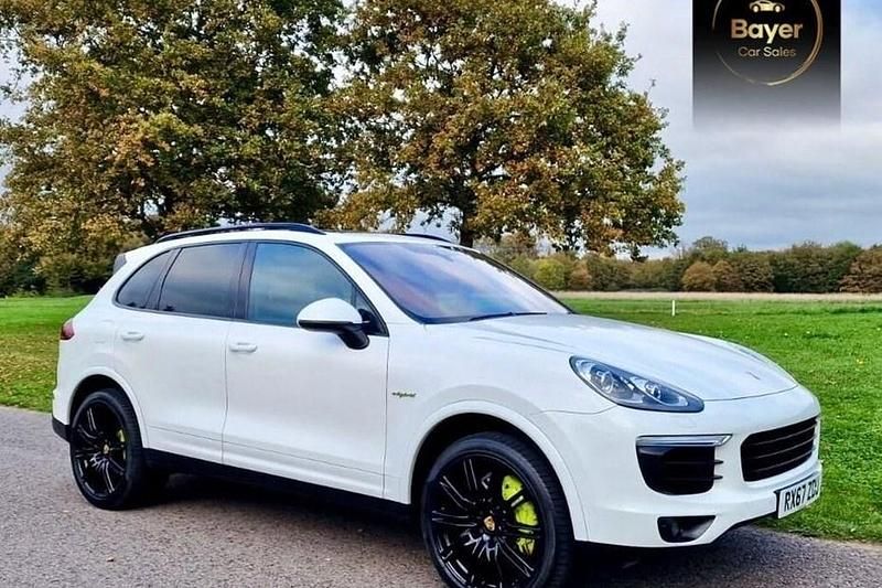 Used 2017 Porsche Cayenne Platinum Edition SUV | £20,785 (Fair price) - Image 1/1