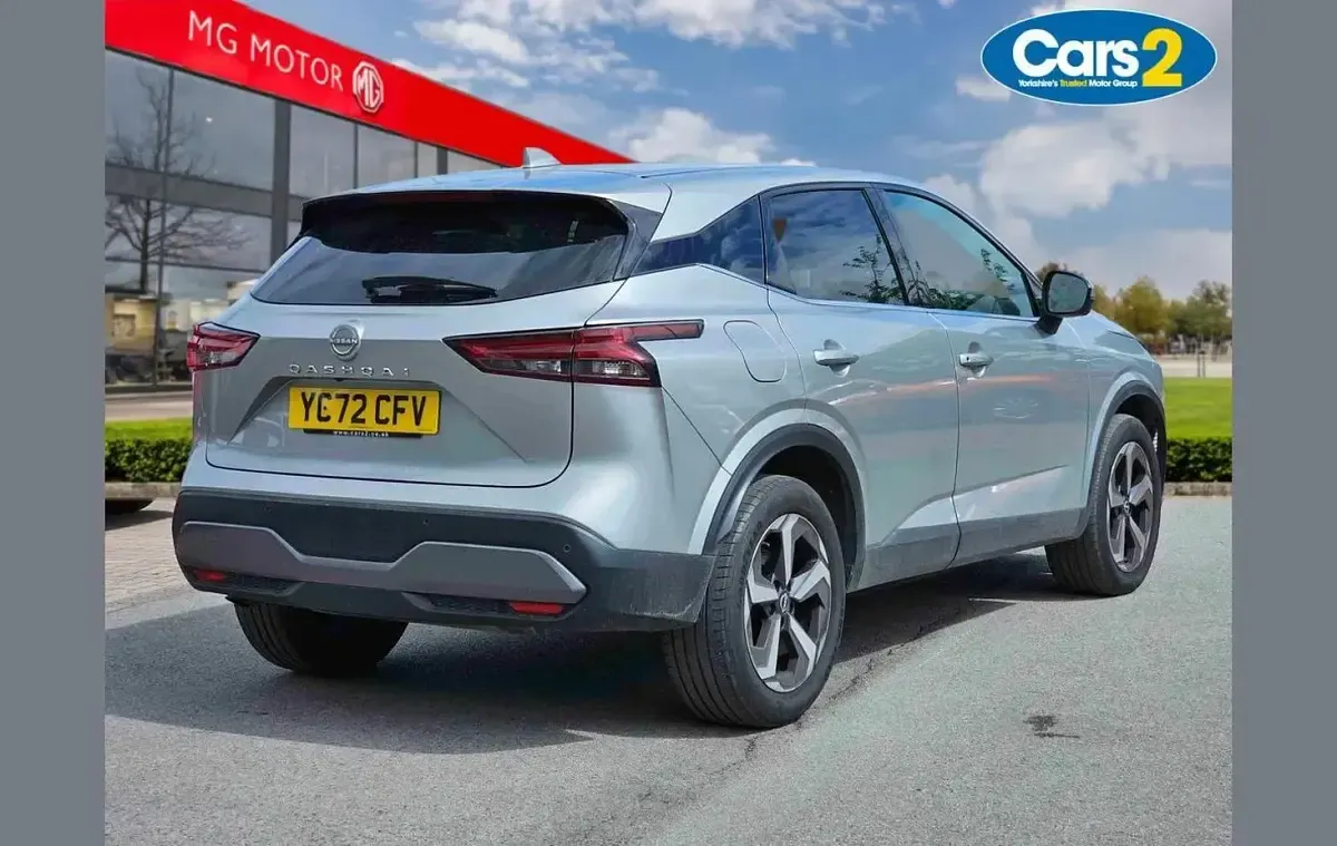Used Nissan Qashqai N-Connecta 180 HP (132 kW) 2022 White SUV