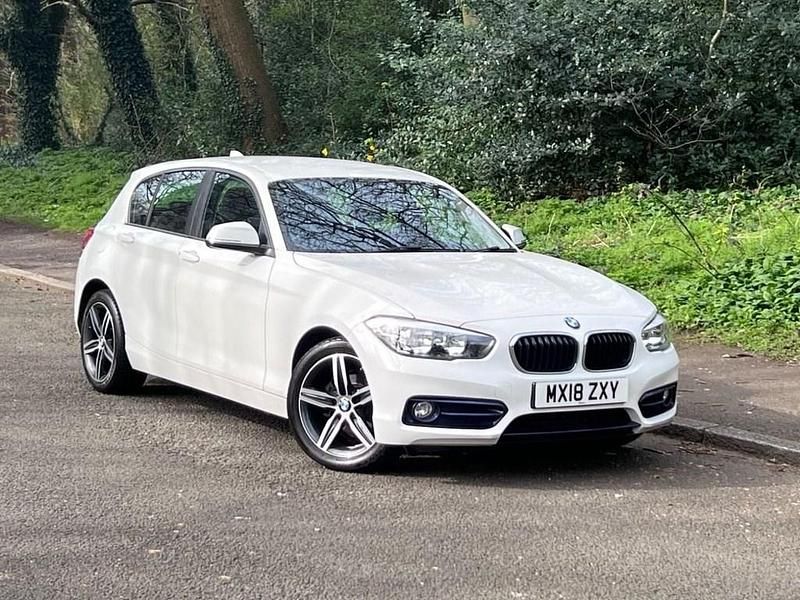 Used BMW 118 Sport Line 136 HP (100 kW) 2018 White Hatchback