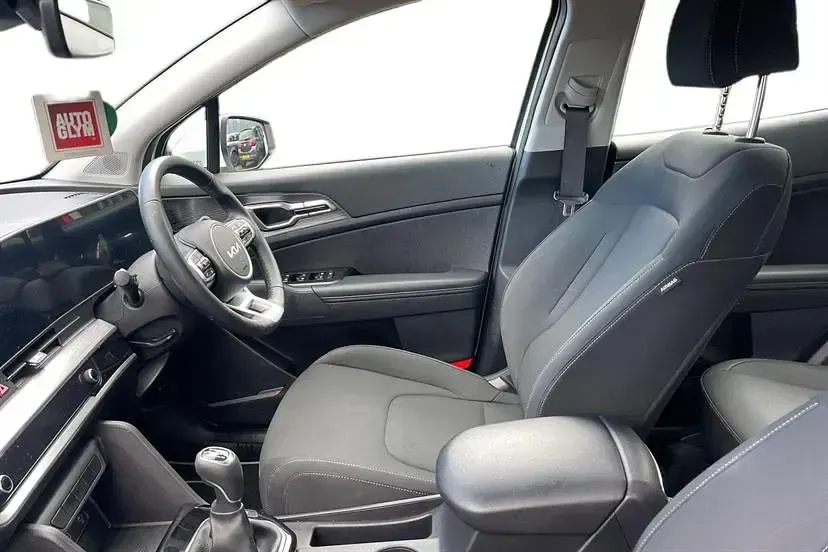 Second-hand Kia Sportage 157 CP (115 kW) 2025 Alb SUV