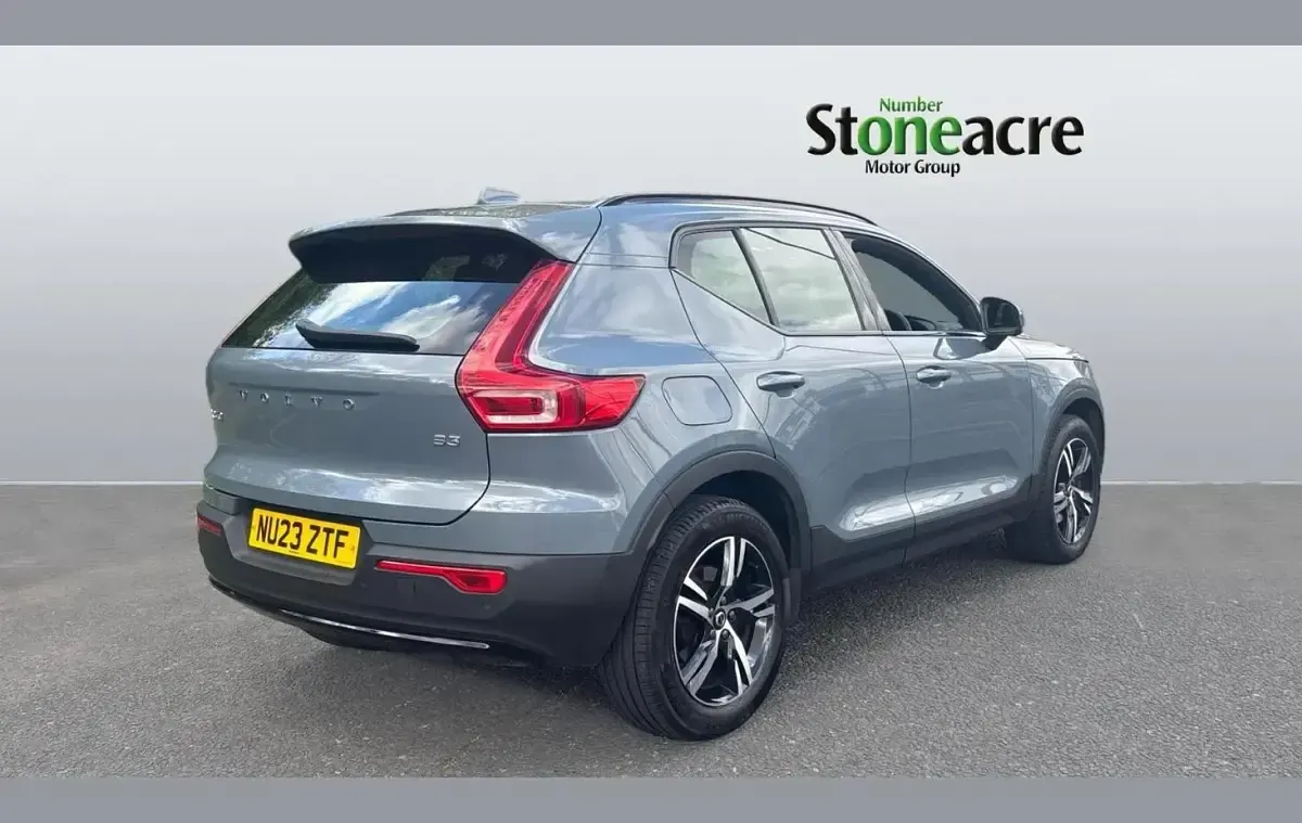 Used Volvo XC40 Plus 161 HP (118 kW) 2023 Grey SUV