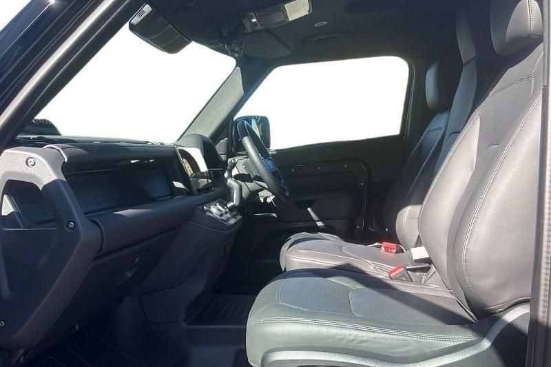 Usado Land Rover Defender HSE Dynamic 2025 Preto SUV