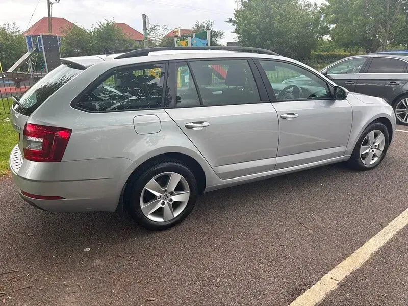 Used Skoda Octavia SE 150 HP (110 kW) 2018 Silver Estate