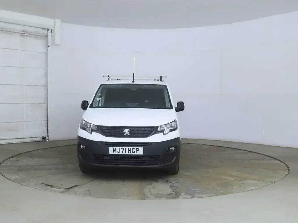 Used Peugeot Partner Premium 2021 White MPV