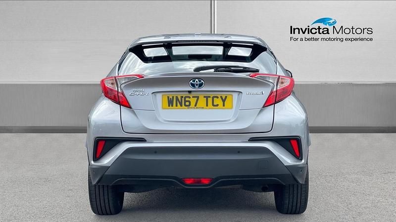 Used Toyota C-HR 122 HP (89 kW) 2017 Silver SUV