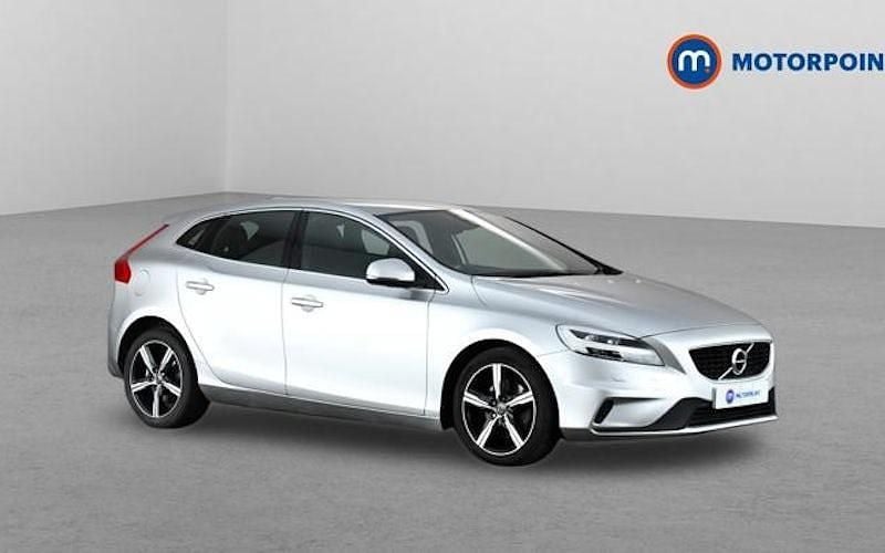 Used Volvo V40 R-Design 122 HP (89 kW) 2019 Hatchback