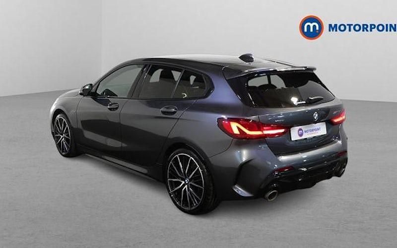 Usado BMW M135 306 HP (225 kW) 2024 Citadino