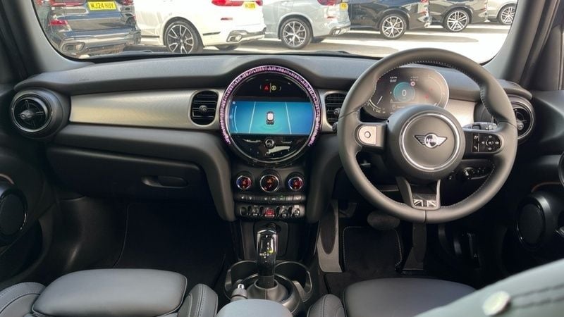 Image 4/4
