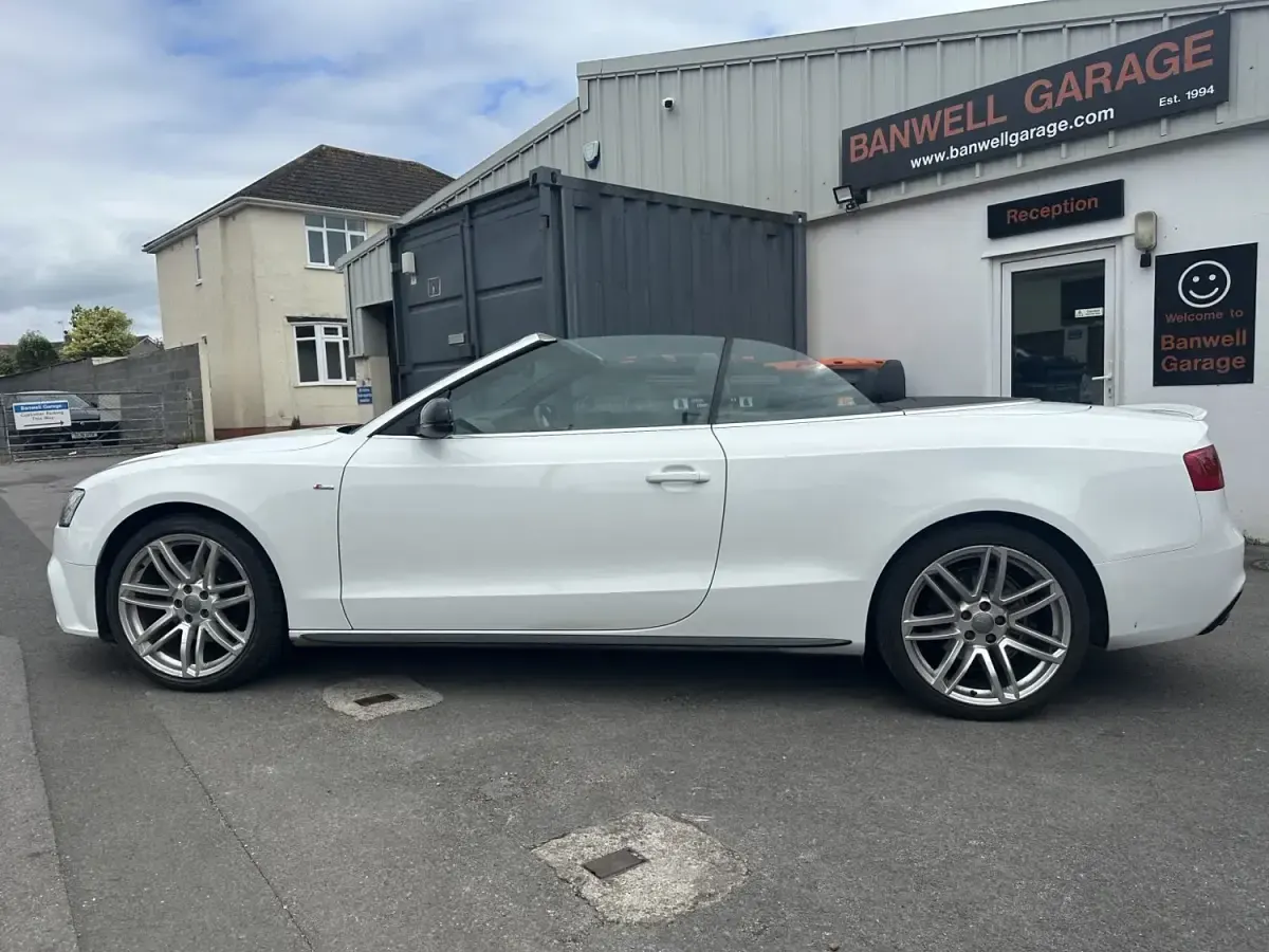 Usado Audi A5 Cabriolet S-Line 190 HP (139 kW) 2016 Branco Cabrios