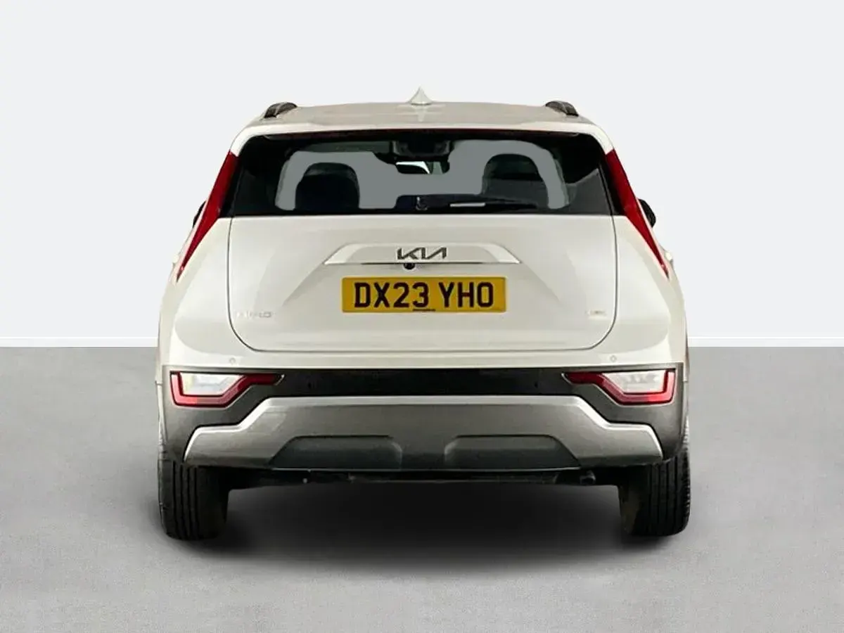 Used Kia Niro 139 HP (102 kW) 2023 White SUV