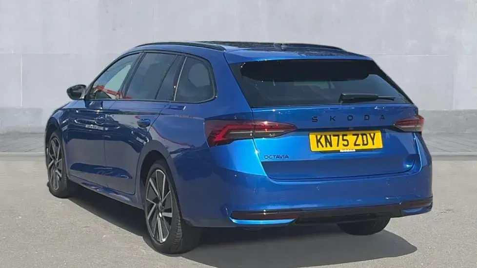 Used Skoda Octavia SportLine 150 HP (110 kW) 2025 Race blue metallic