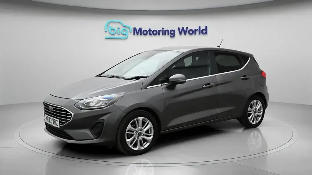 Second-hand Ford Fiesta Titanium 125 CP (91 kW) 2022 Gri Hatchback