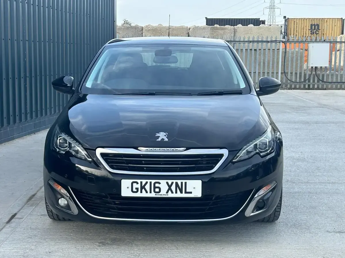 Used Peugeot 308 Allure 130 HP (95 kW) 2016 Black Hatchback