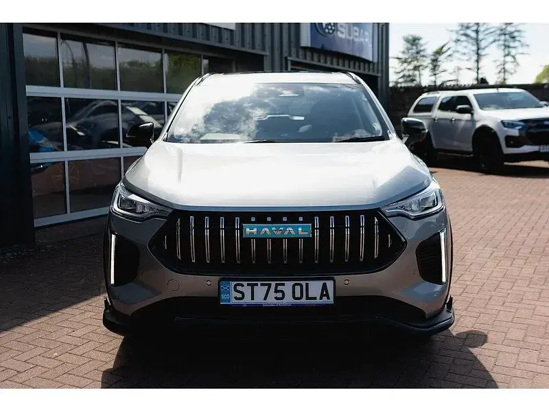 Käytetty Haval Jolion Ultra 189 HP (139 kW) 2025 Harmaa Katumaasturi