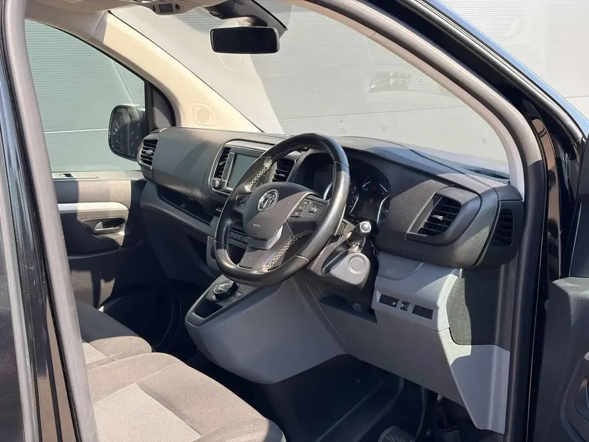 Used Vauxhall Vivaro Elite 145 HP (106 kW) 2022 Black MPV