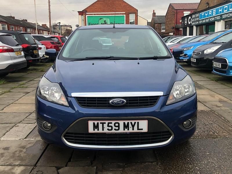 Used Ford Focus Zetec 2009 Blue Hatchback