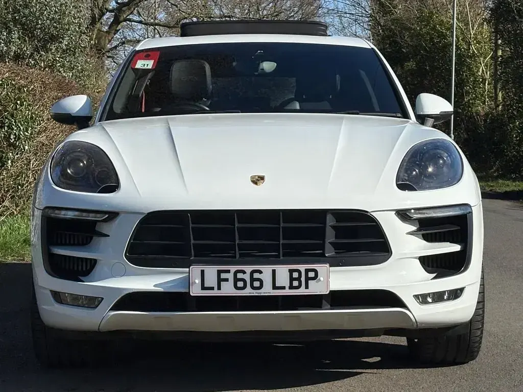 Used Porsche Macan 360 HP (264 kW) 2016 White SUV