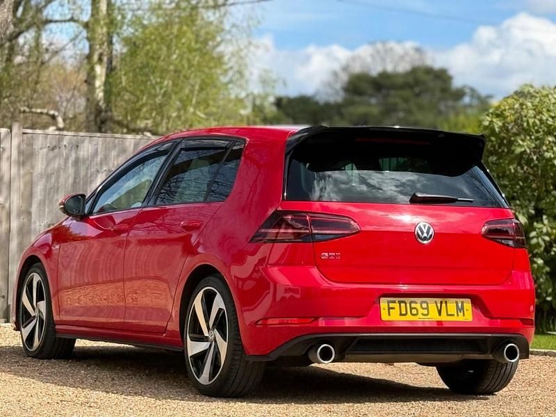 Begagnad VW Golf VII GTI 2020 Röd Halvkombi