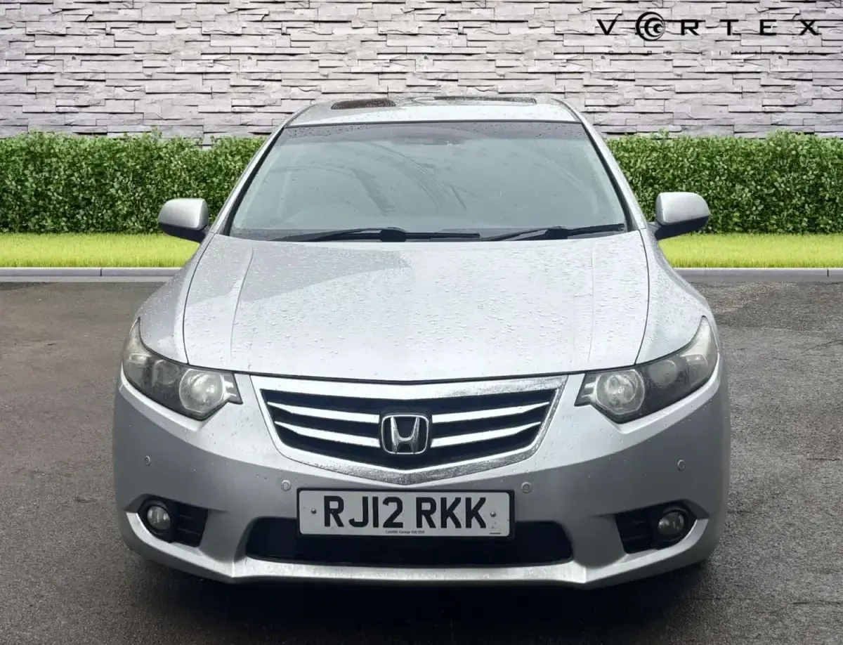Używany Honda Accord EX 150 KM (110 kW) 2012 Srebrny Sedan/Limuzyna