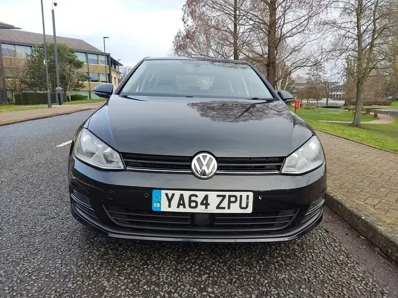 Begagnad VW Golf VII Match 2015 Svart Halvkombi