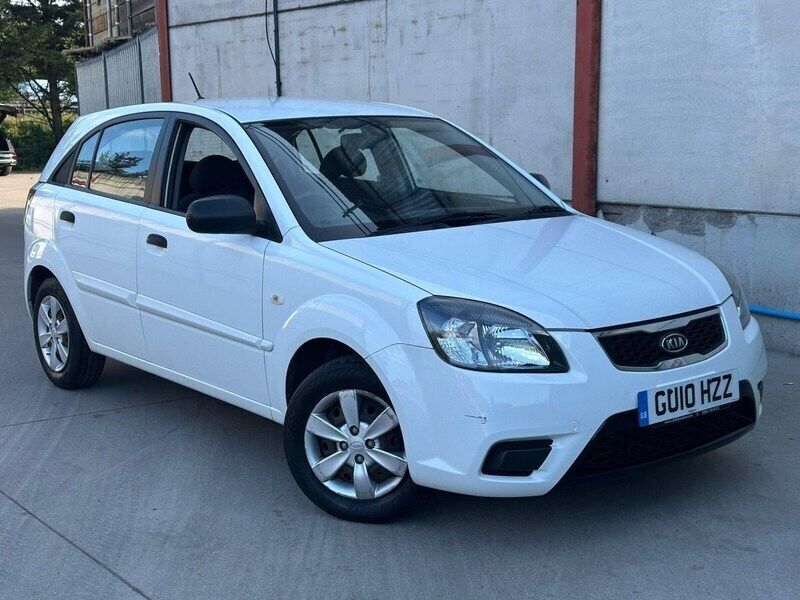 White Used 2010 Kia Rio Hatchback | £1,795 (Good price) - Image 1/4