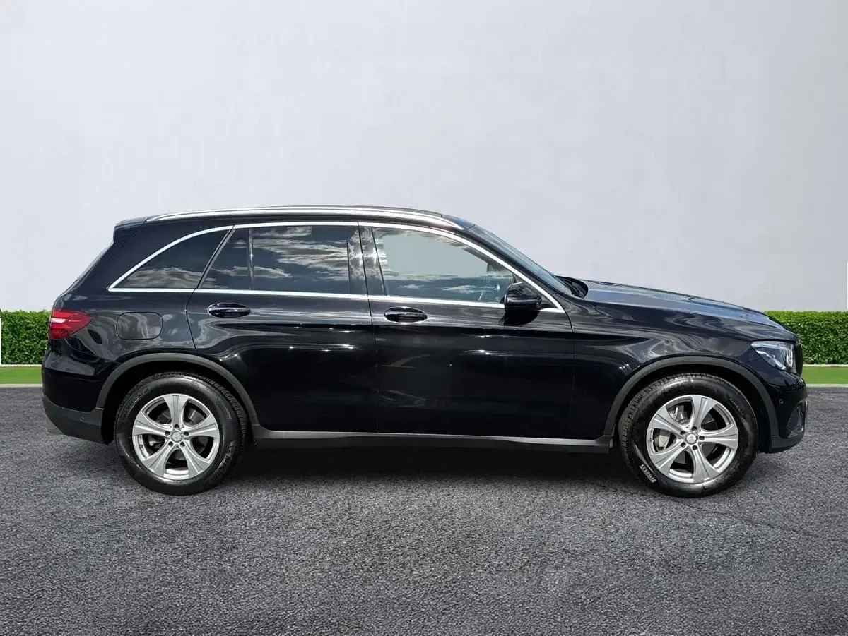 Used Mercedes GLC220 Premium 170 HP (125 kW) 2016 Black SUV