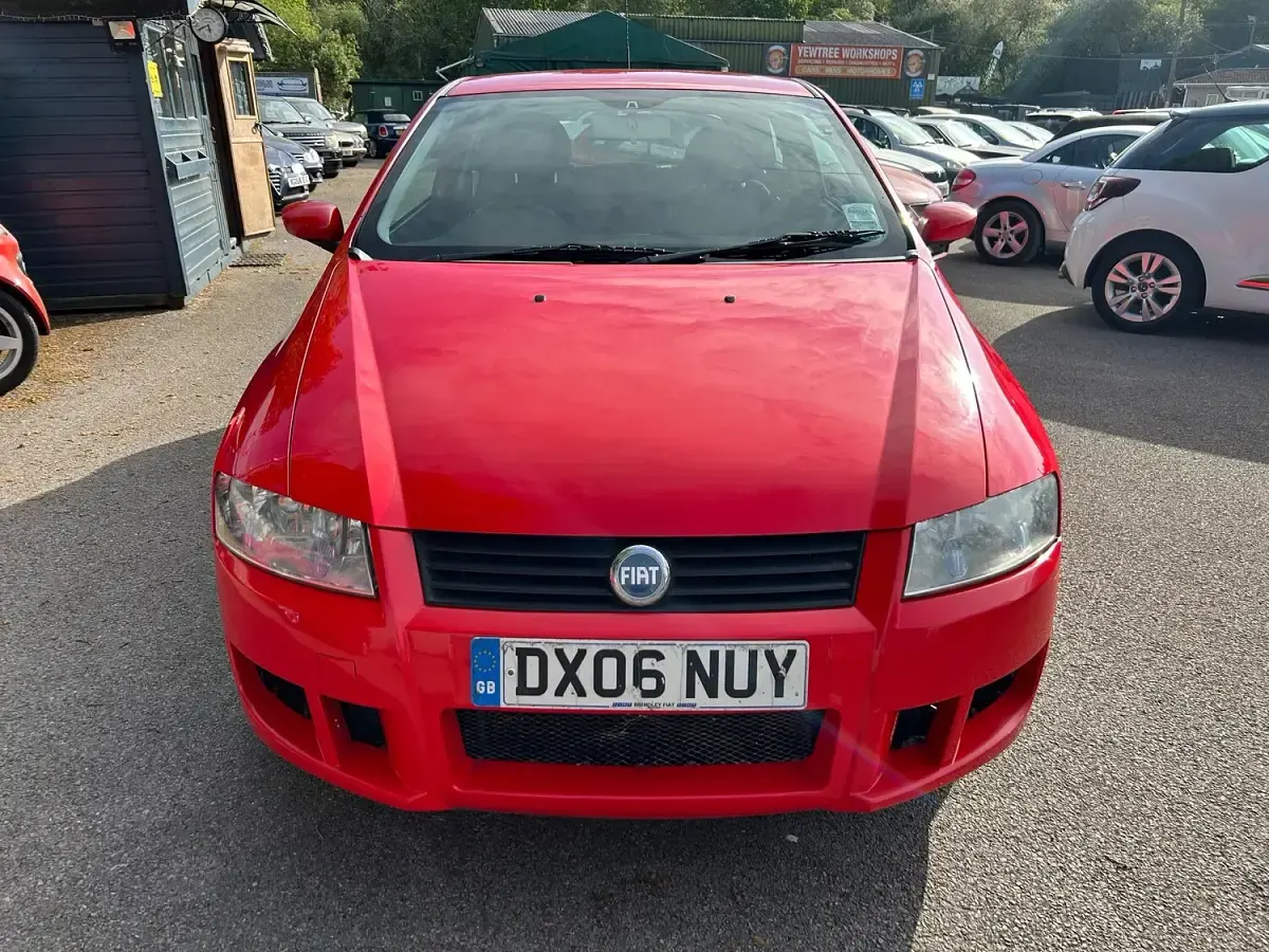 Used Fiat Stilo 170 HP (125 kW) 2006 Red Hatchback