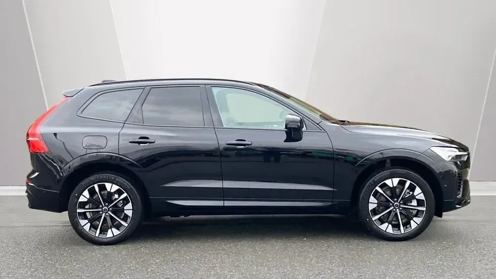 Used Volvo XC60 Plus 345 HP (253 kW) 2025 Black SUV