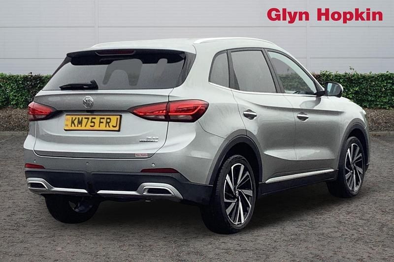 Used MG ZS Trophy 2025 Silver Hatchback