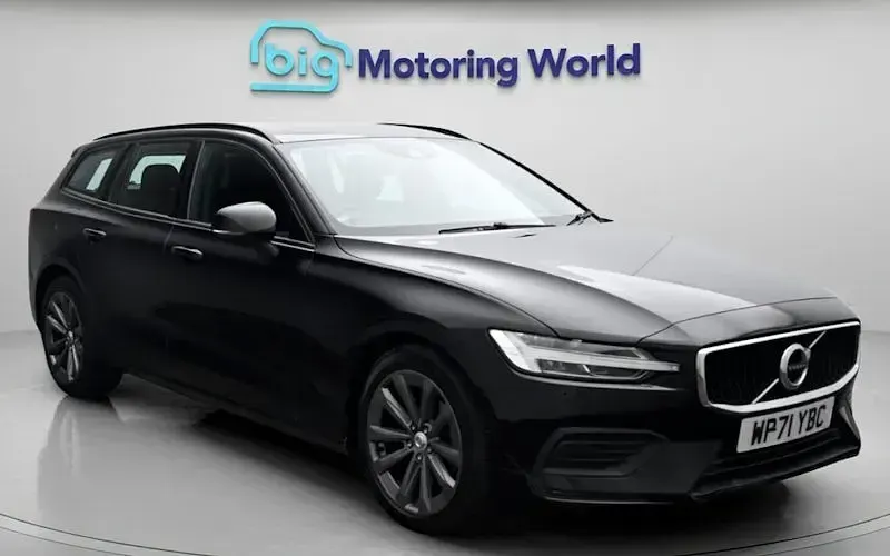 Used Volvo V60 Momentum 197 HP (144 kW) 2021 Estate