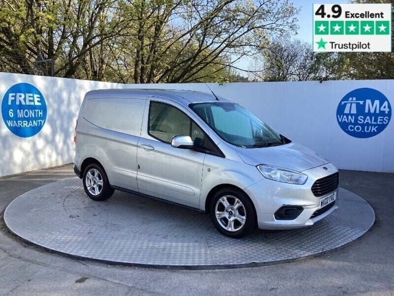 Moondust silver (metallic paint) Used 2022 Ford Transit Limited | £8,495 (Super price) - Image 1/4