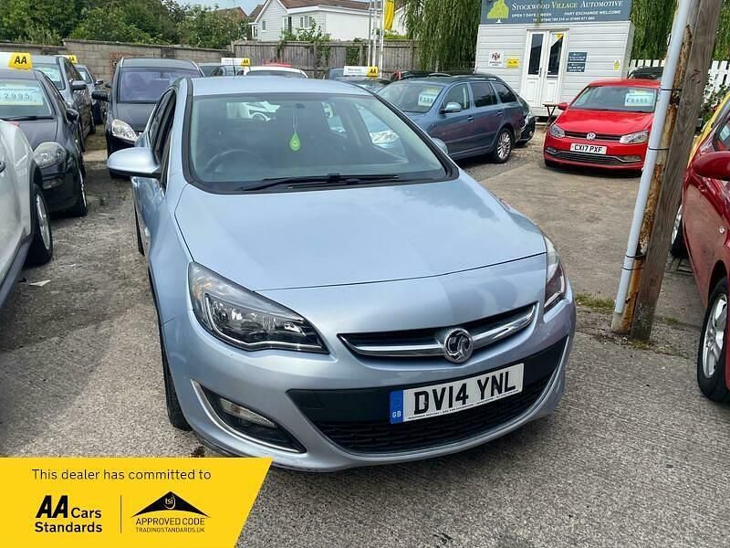 Used Vauxhall Astra SRi 115 HP (84 kW) 2014 Silver Hatchback