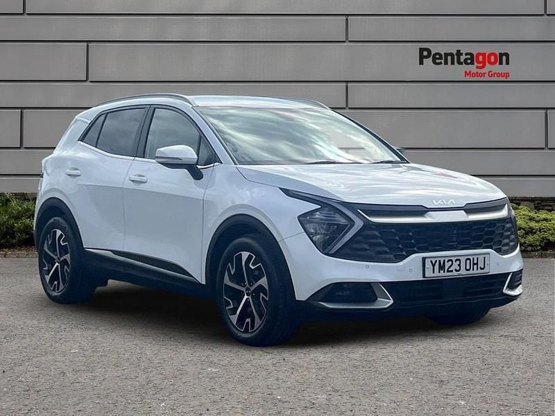 White Used 2023 Kia Sportage 3 SUV | £21,998 (Super price) - Image 1/4