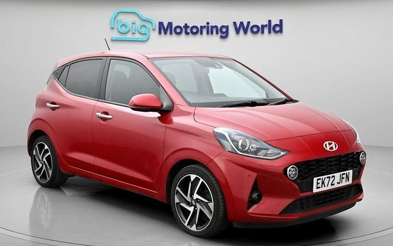 Used Hyundai i10 Premium 84 HP (61 kW) 2023 Red Hatchback