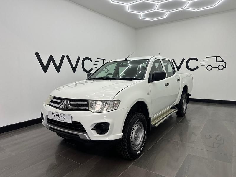 Used Mitsubishi L200 134 HP (98 kW) 2015 White Pickup