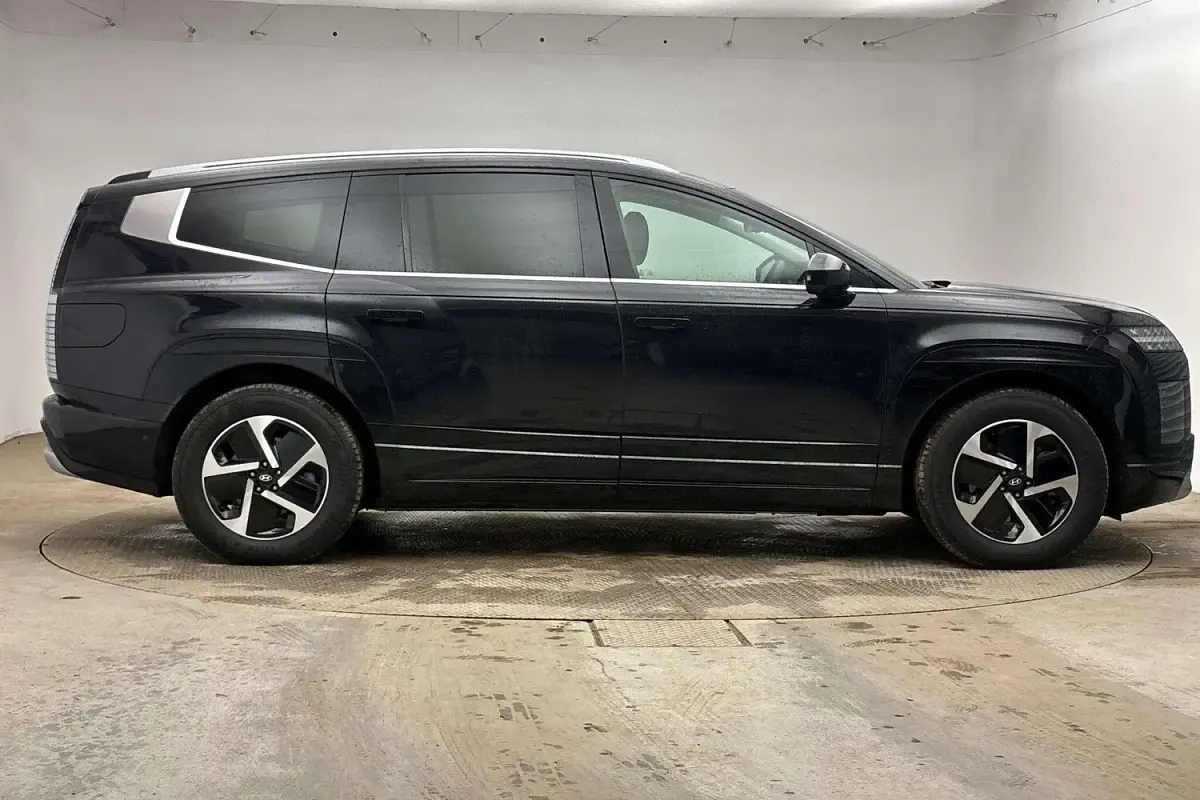 Used Hyundai Ioniq 9 Ultimate 230 kW (313 HP) 2025 Blue SUV