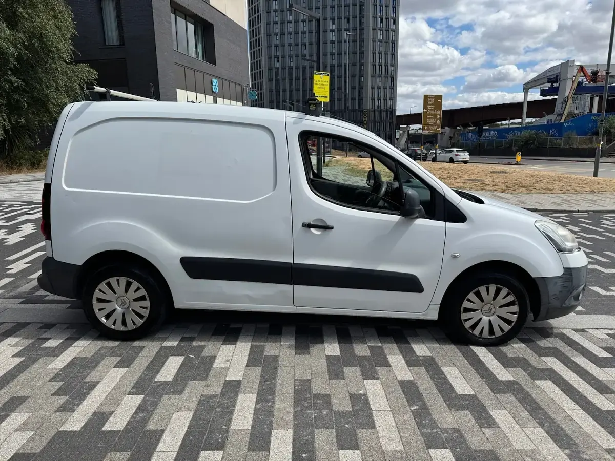 Used Citroën Berlingo 75 HP (55 kW) 2013 White MPV