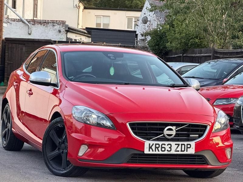 Red Used 2013 Volvo V40 R-Design Estate | £2,995 (Fair price) - Image 1/4