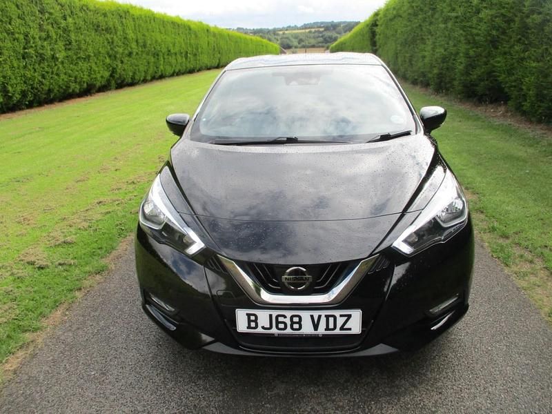 Used Nissan Micra N-Connecta 90 HP (66 kW) 2018 Black Hatchback