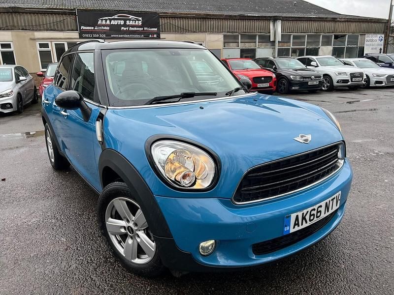 Blue Used 2016 Mini Cooper D Hatchback | £6,193 (Fair price) - Image 1/4