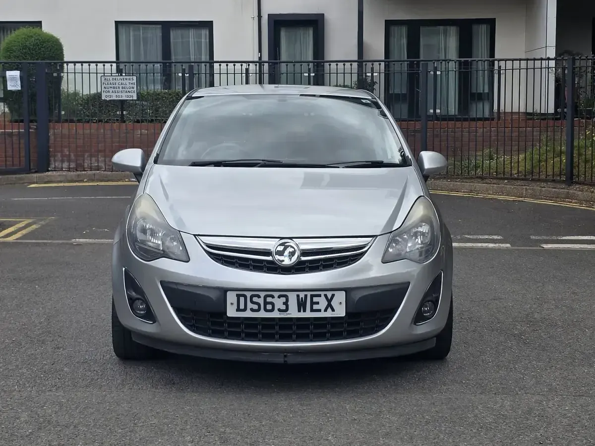 Used Vauxhall Corsa 85 HP (62 kW) 2013 Silver Hatchback