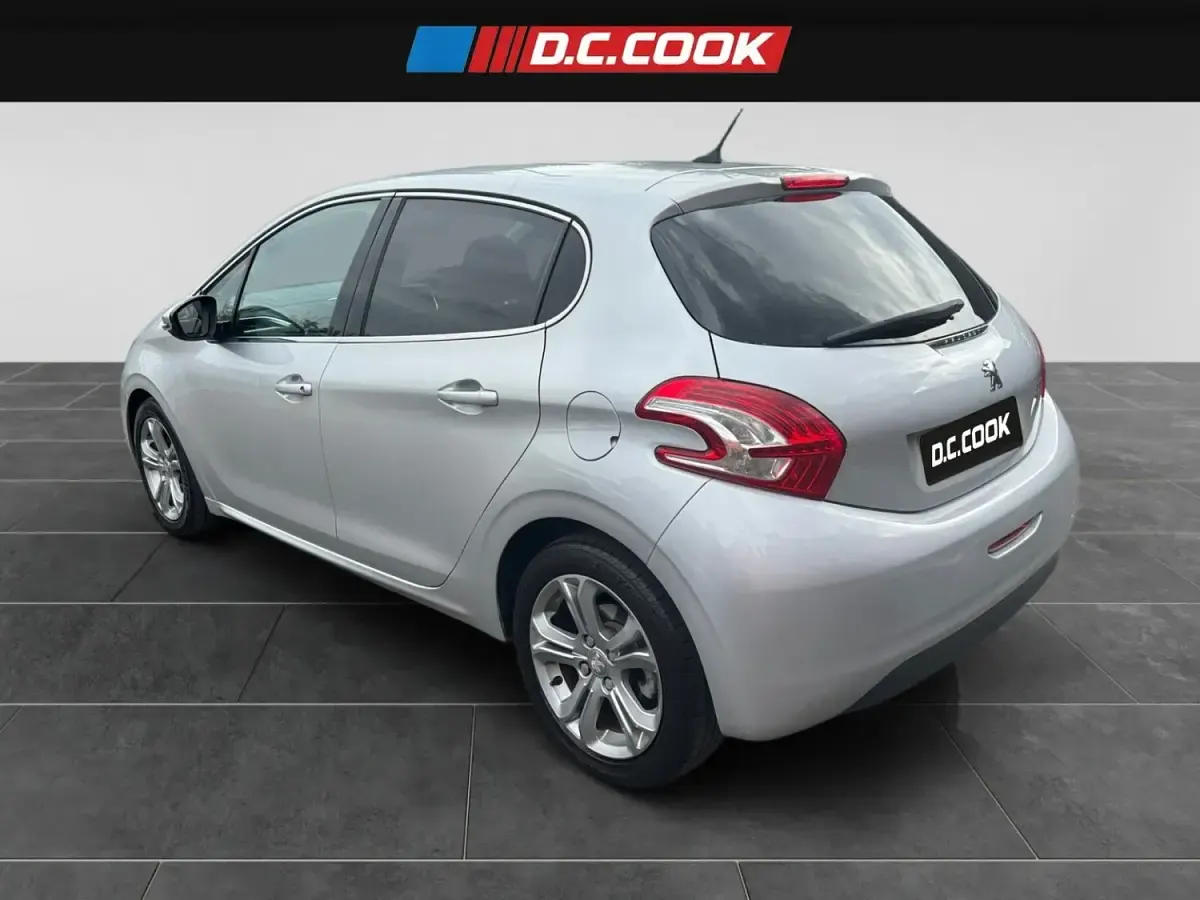Used Peugeot 208 Allure 2015 Silver Hatchback