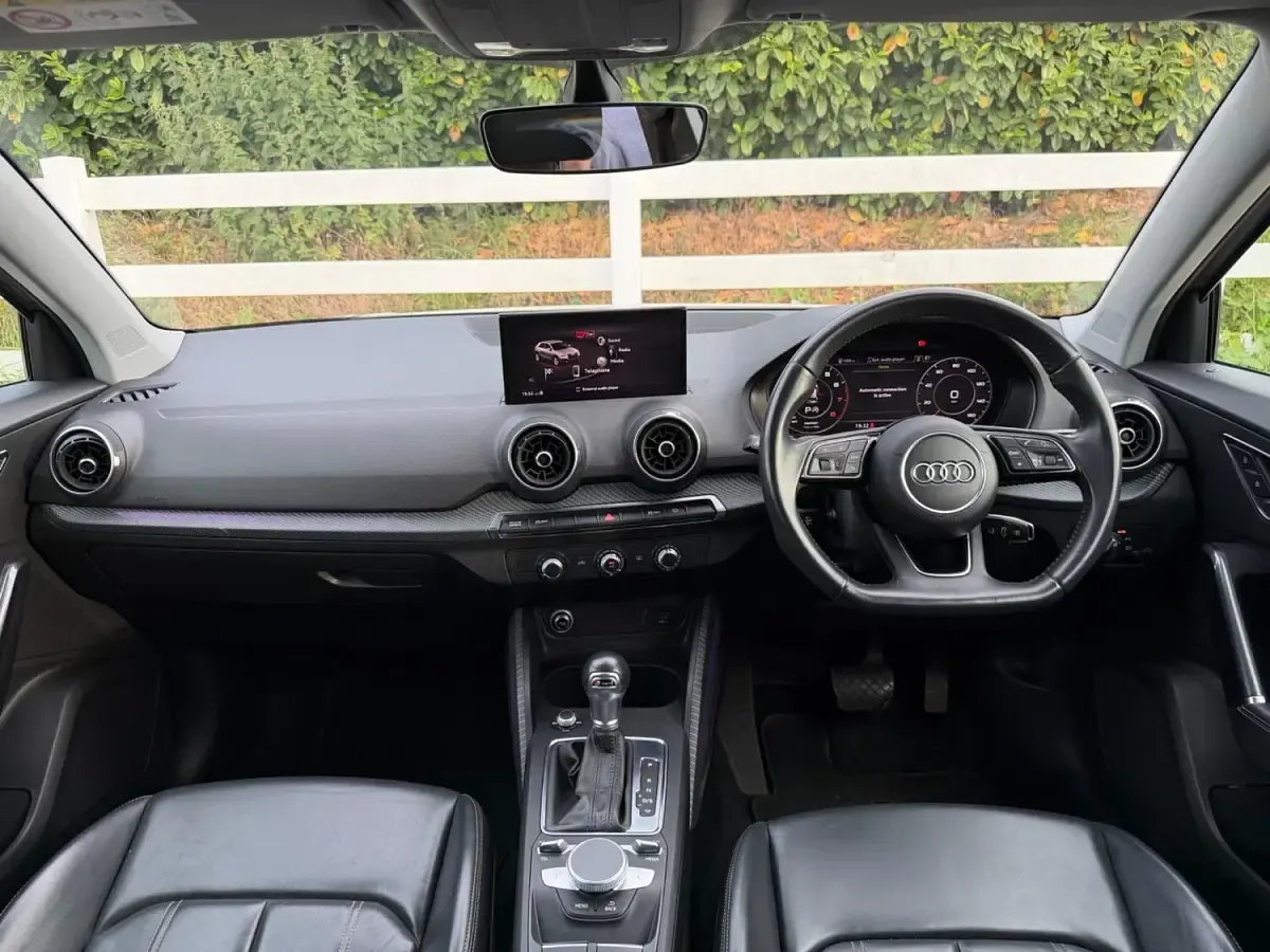 Used Audi Q2 Performance 150 HP (110 kW) 2018 Grey SUV