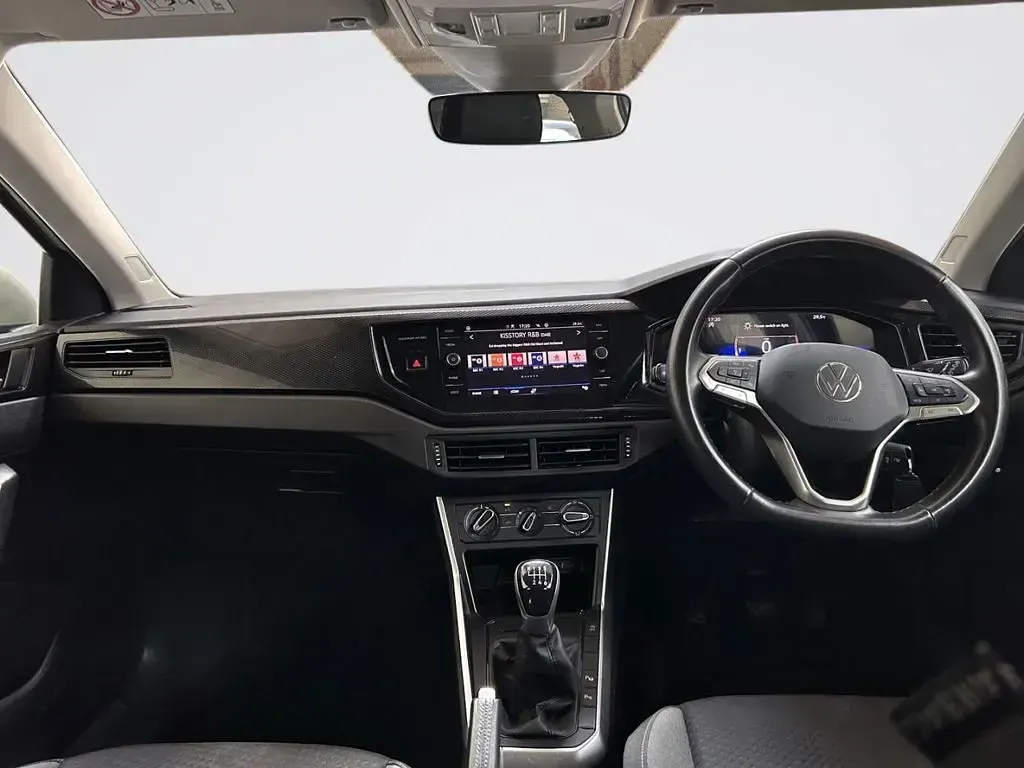 Used VW Taigo Life 110 HP (80 kW) 2024 Grey SUV