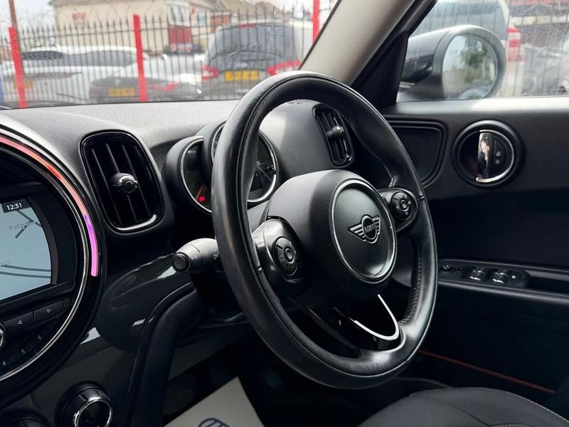 Usado Mini Cooper Classic 2020 Blanco Utilitario