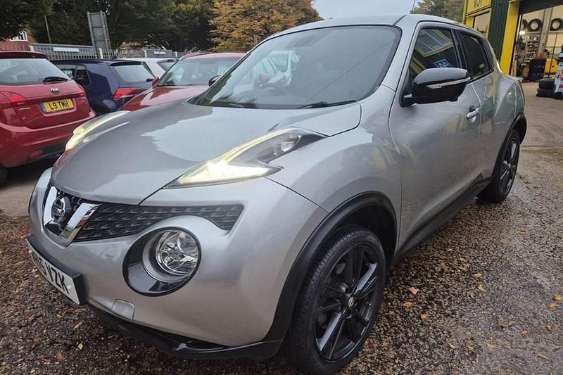 Silver Used 2015 Nissan Juke Tekna SUV | £8,099 (A bit pricey) - Image 1/1