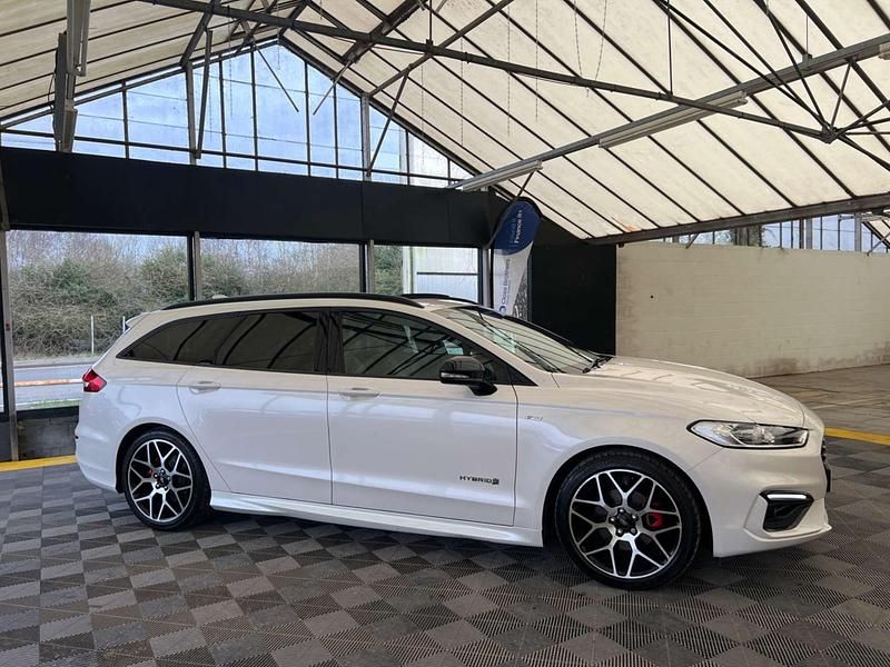 Used Ford Mondeo ST-Line 187 HP (137 kW) 2020 White Estate