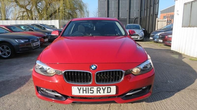 Used BMW 320 Sport Line 2015 Red Sedan