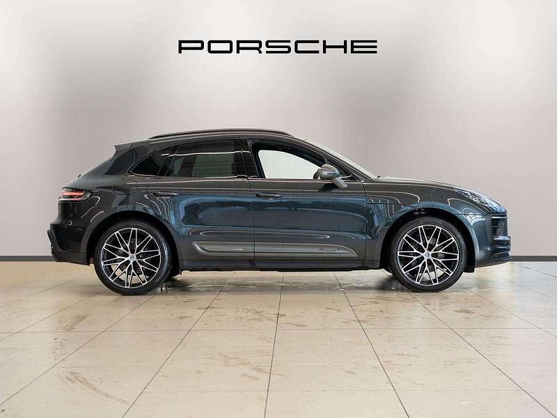 Used Porsche Macan 261 HP (191 kW) 2025 Grey SUV