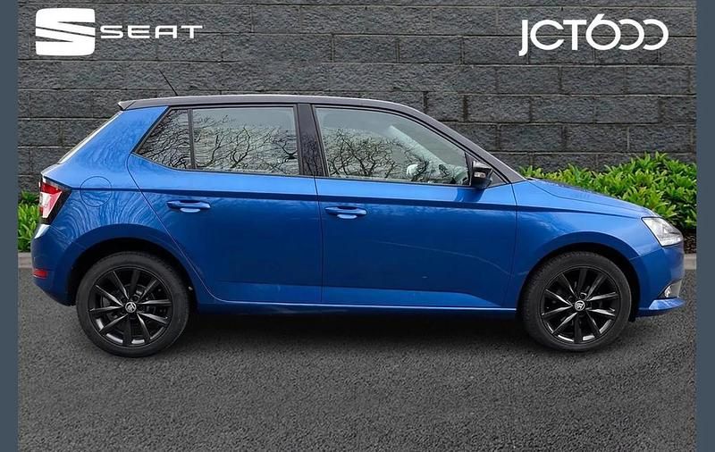 Used Skoda Fabia Colour Edition 94 HP (69 kW) 2018 Blue Hatchback